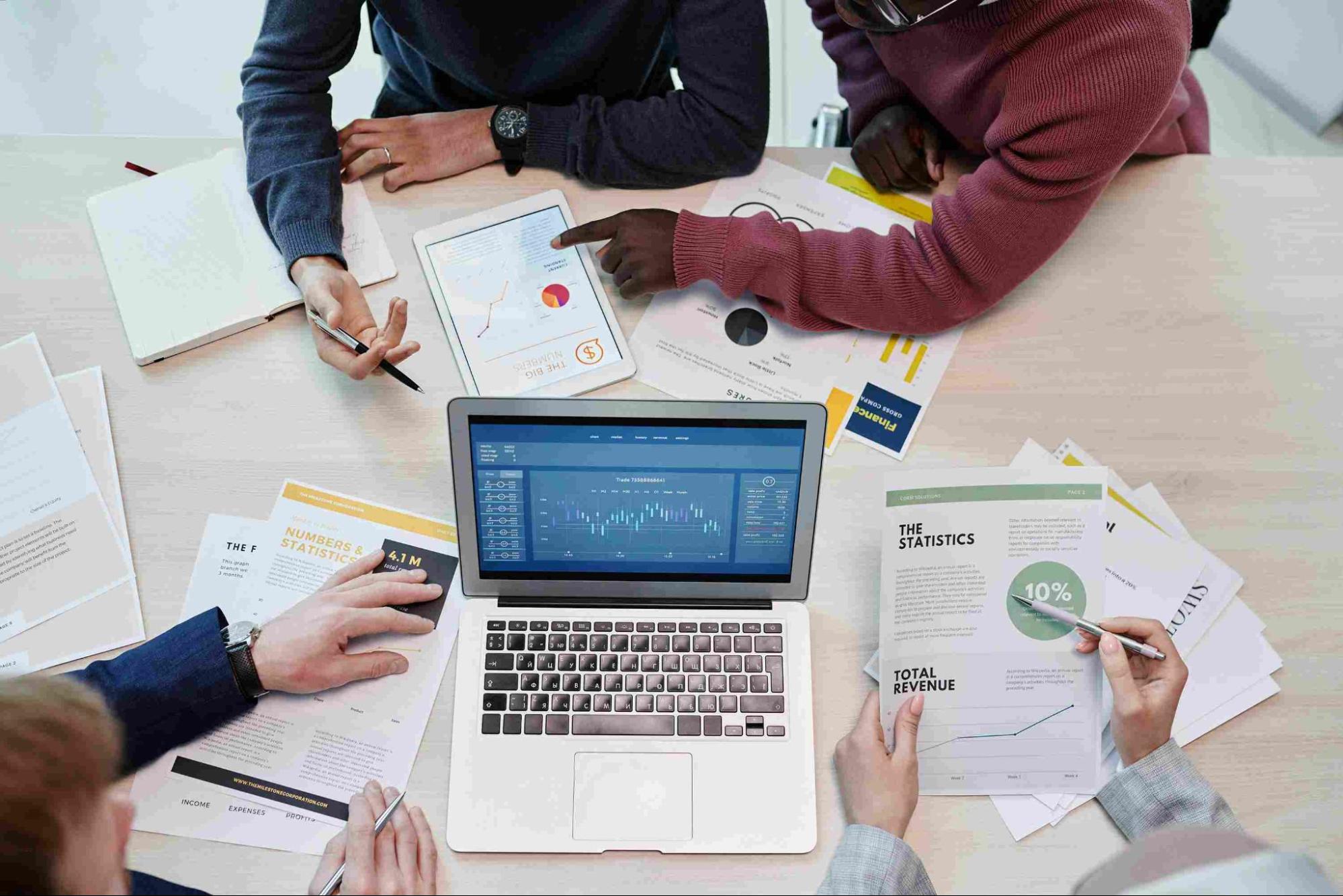 Essential Metrics for Measuring Salesforce ROI 